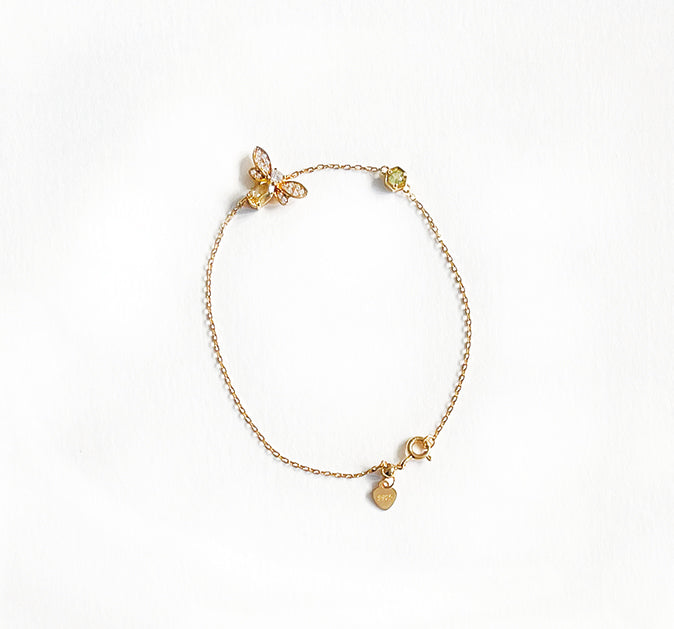 Elegant citrine bracelet with secure clasp, highlighting artisanal detail and polished finish.