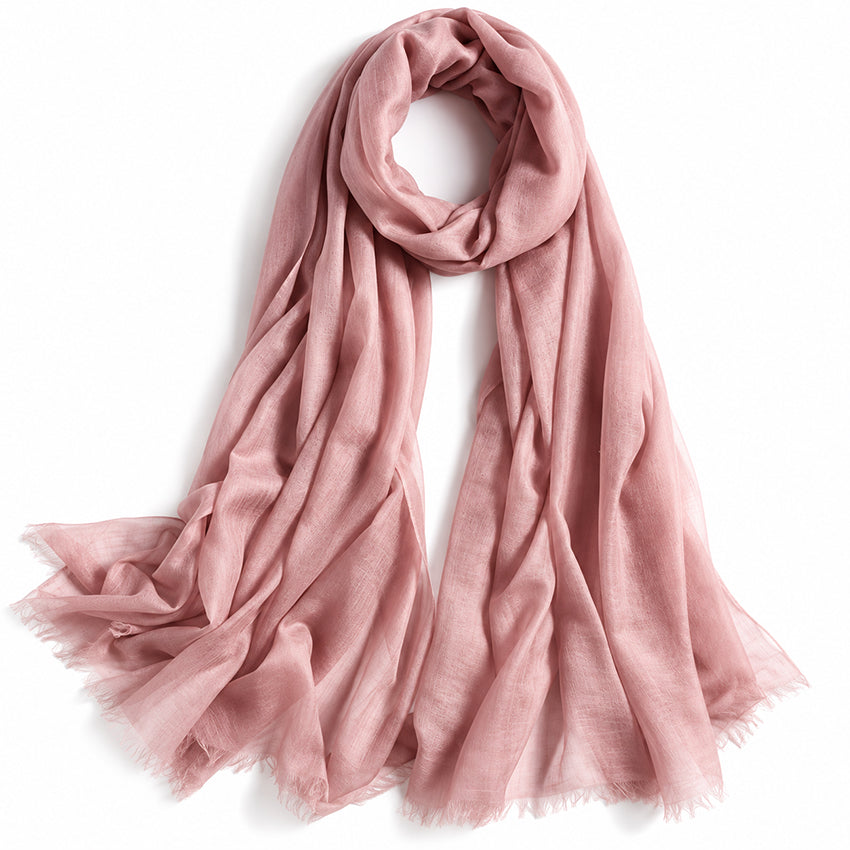 Moda de la Maria lightweight 100% pure cashmere shawl in dusty rose with delicate fringed edges