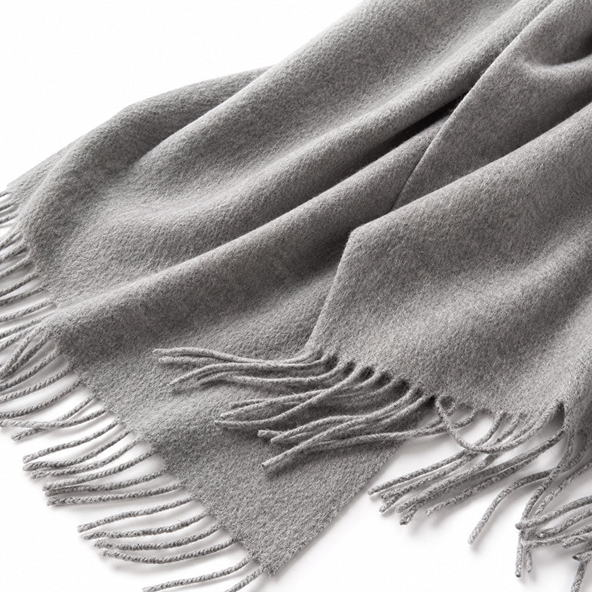 Moda de la Maria lightweight 100% pure cashmere shawl in grey with delicate fringed edges