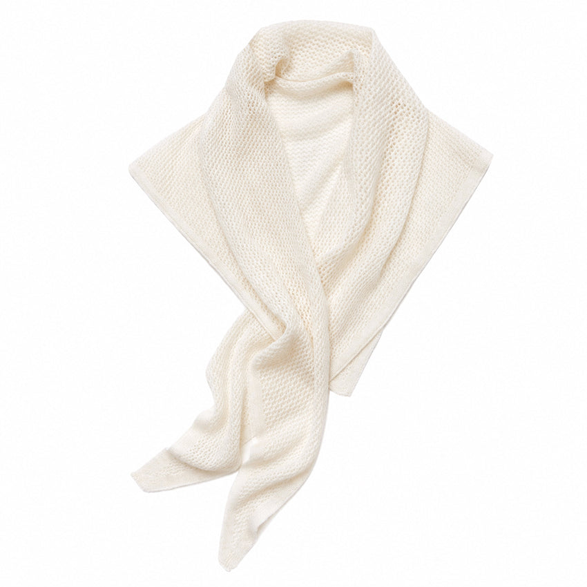 moda-de-la-maria-luxury-pure-cashmere-white-knitted-triangle-scarf-womens-british-knitwear.jpg
